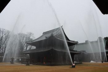 国宝・瑞龍寺での特別消防訓練の様子