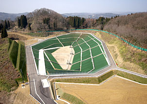 高岡市埋立処分場のD地区の俯瞰から撮影した写真