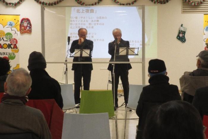 御旅屋セリオ6階イベントスペースにおける昭和歌謡の公演風景の写真