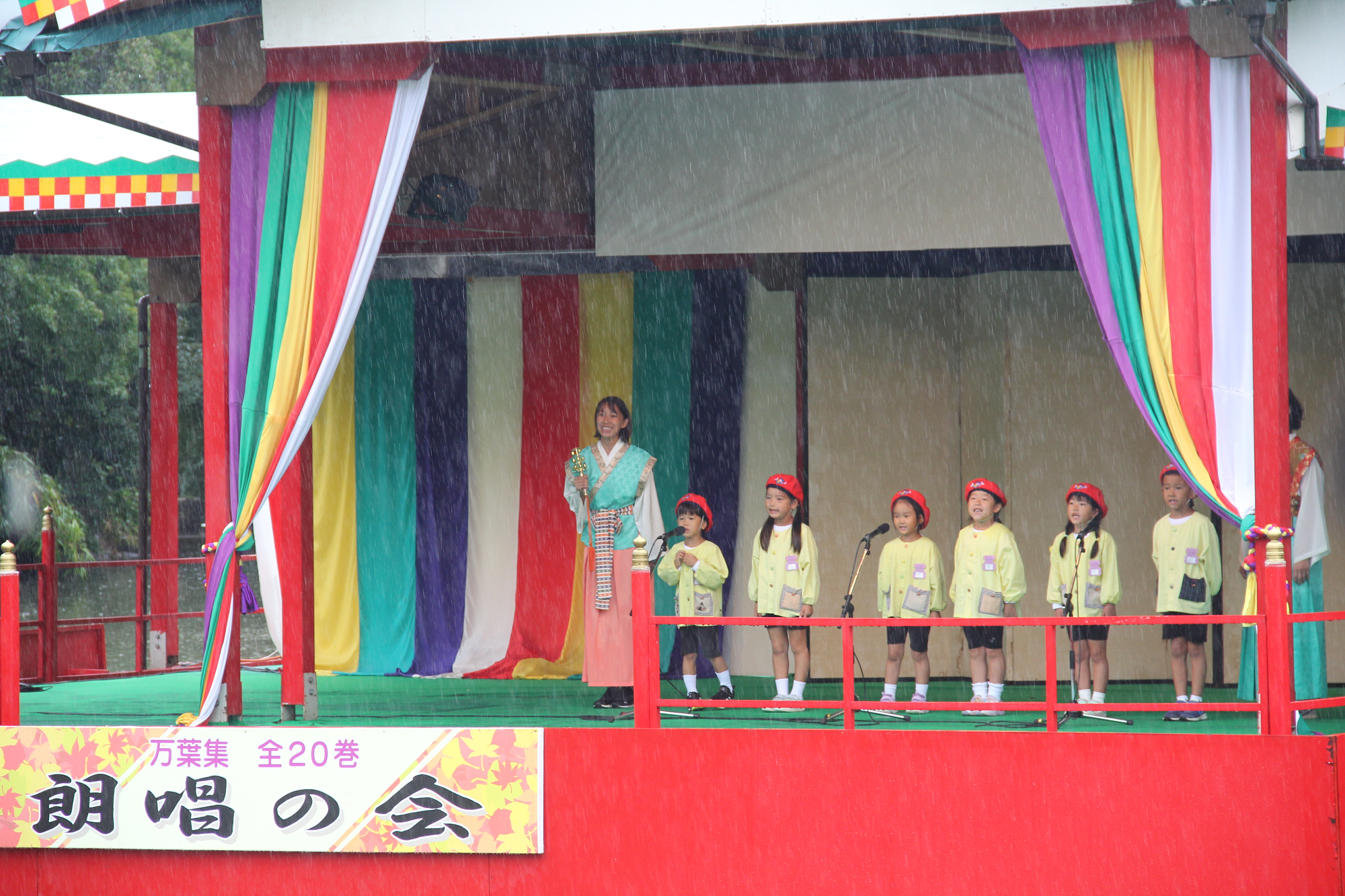 朗唱の会の園児の朗唱の様子