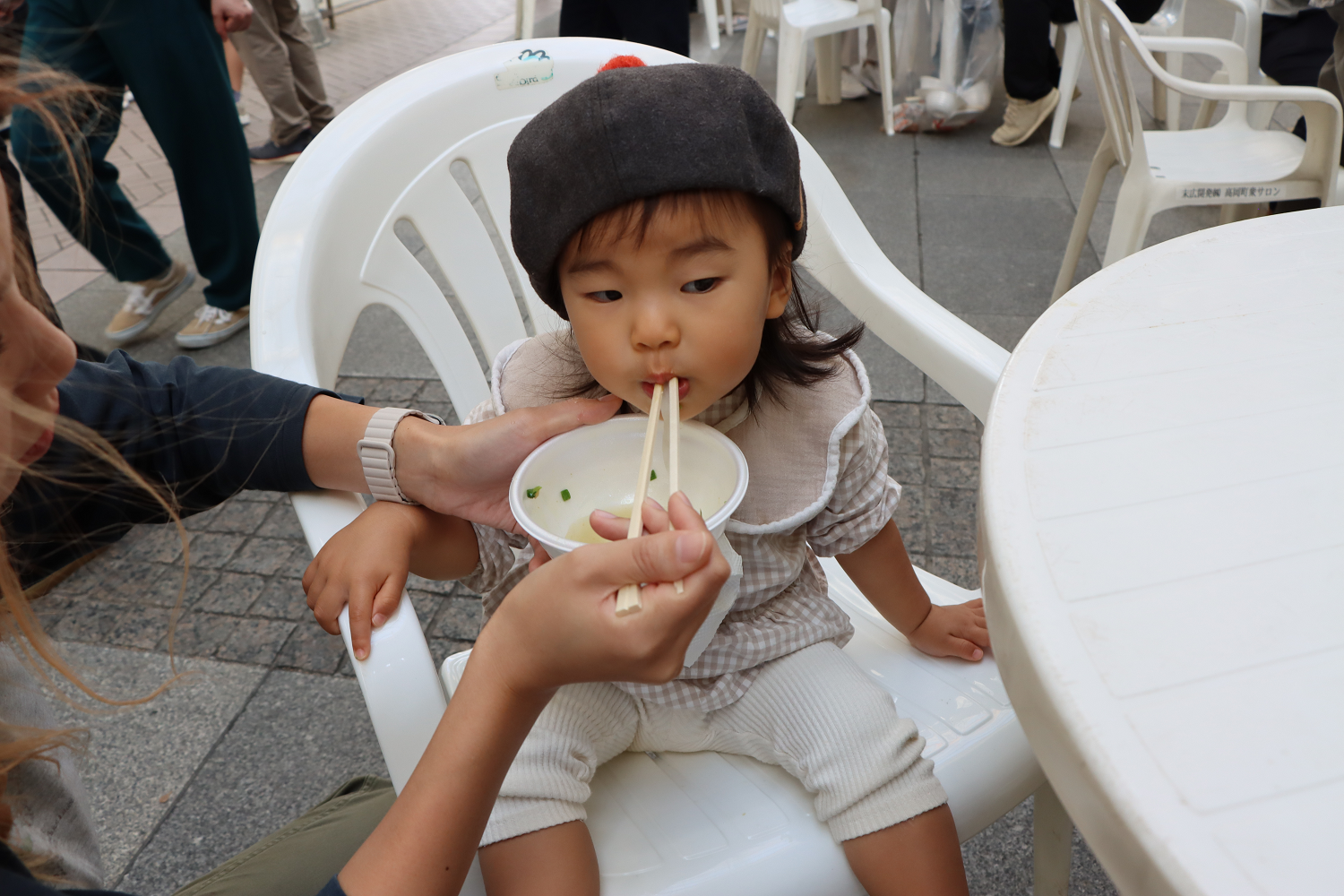 フォーを食べている様子
