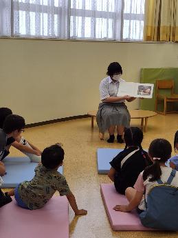志貴野高校生徒による読み聞かせ7月31日