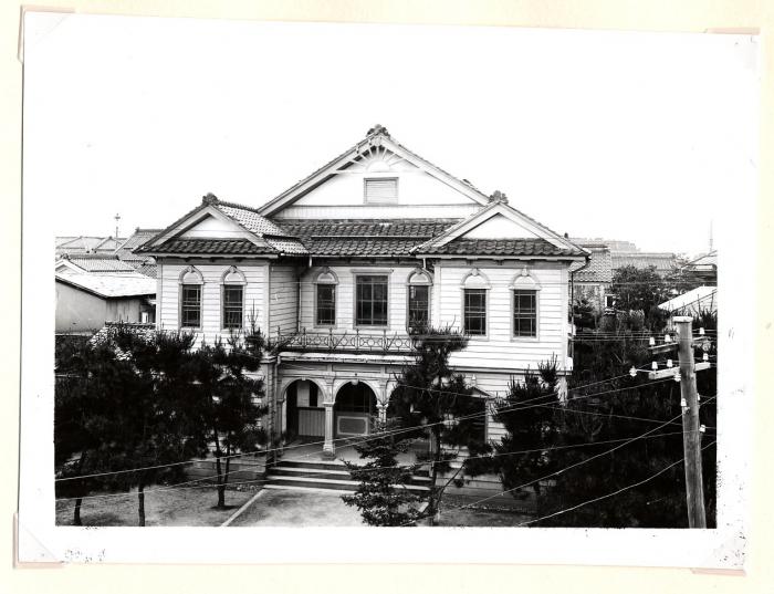 往時の高岡商工会議所の建物外観をおさめた古写真