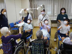 触れ合いの様子