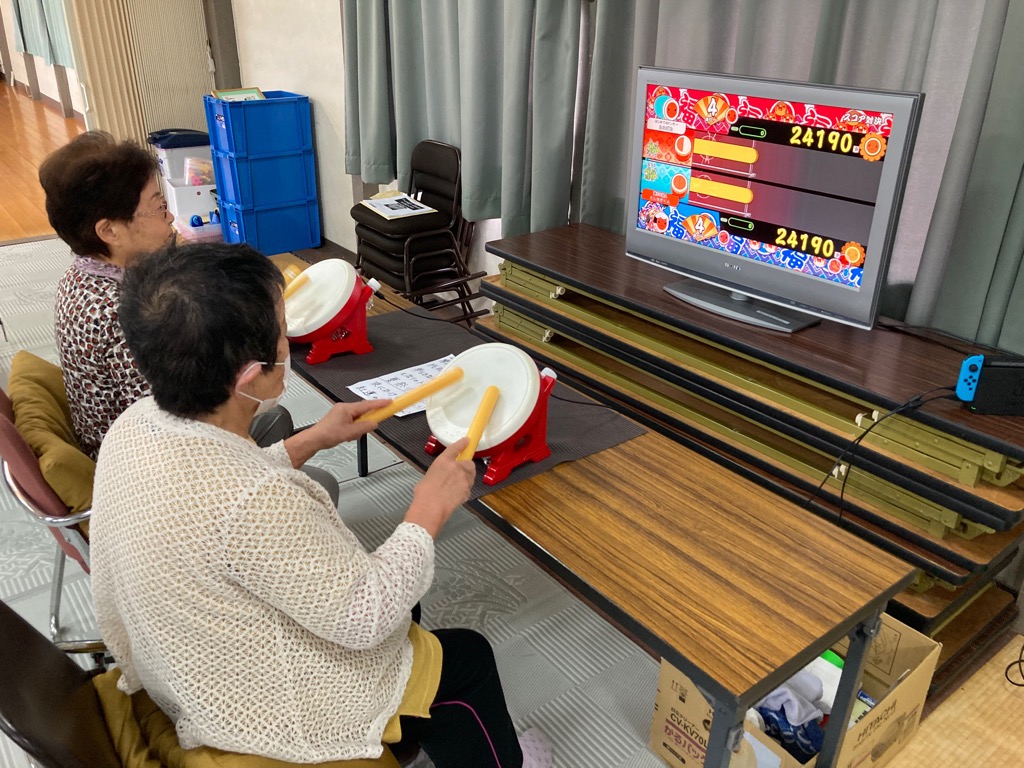活動の様子（太鼓の達人）