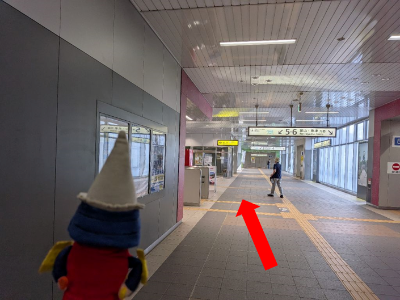 改札へ向かう2