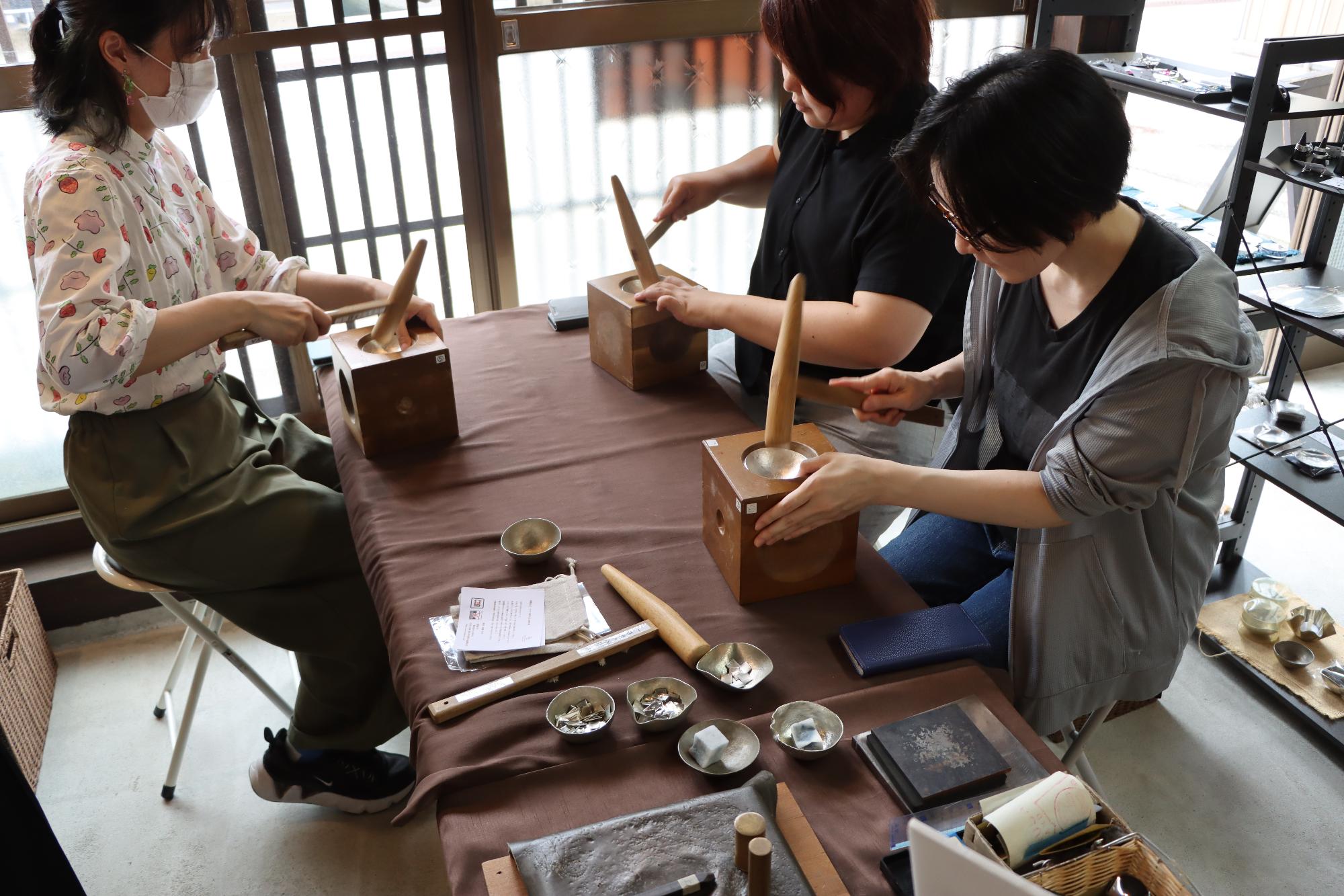 錫の器制作体験