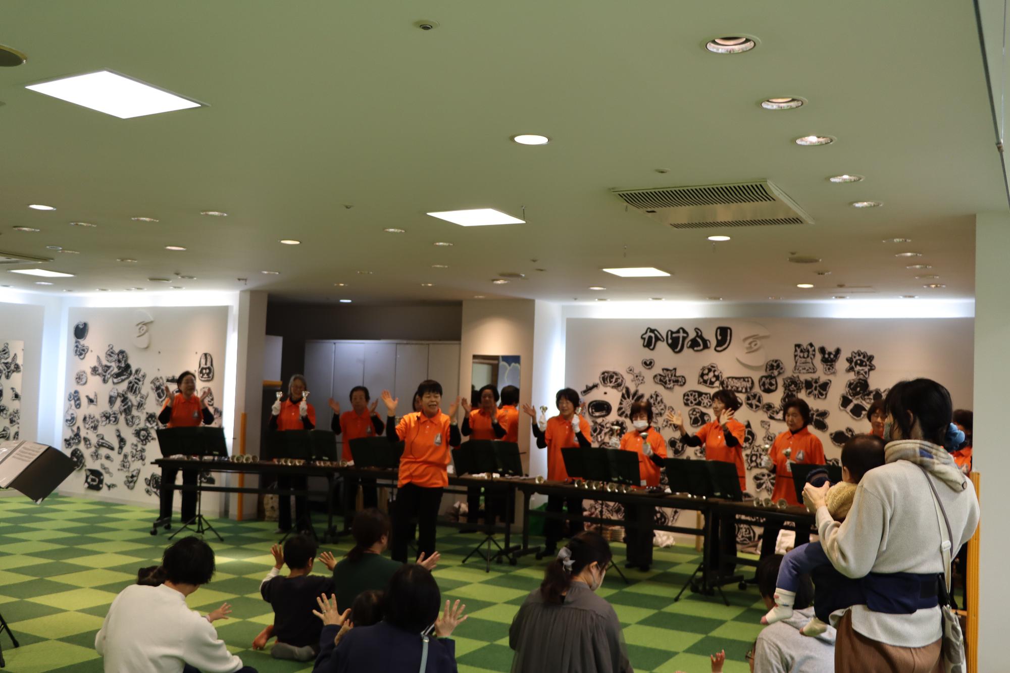 親子向けイベント「ミュージックベル演奏会」の取材記事