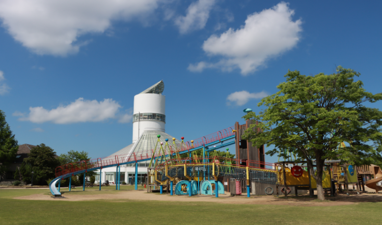 高岡おとぎの森公園の遊具