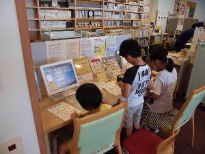 読書deGO シールをはる