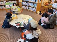 読み聞かせの様子
